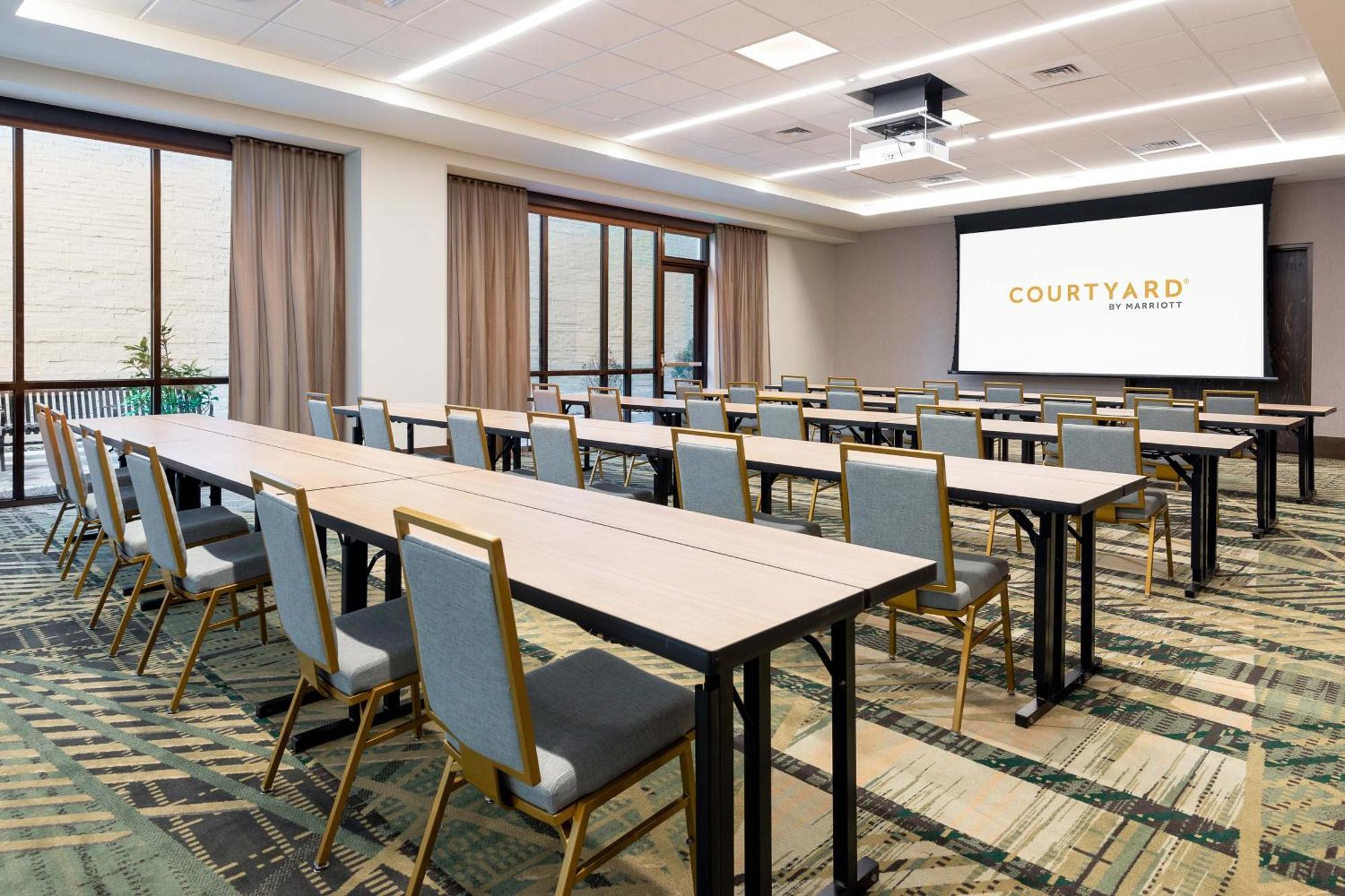 Hotel Courtyard By Marriott Atlanta Midtown Exterior foto