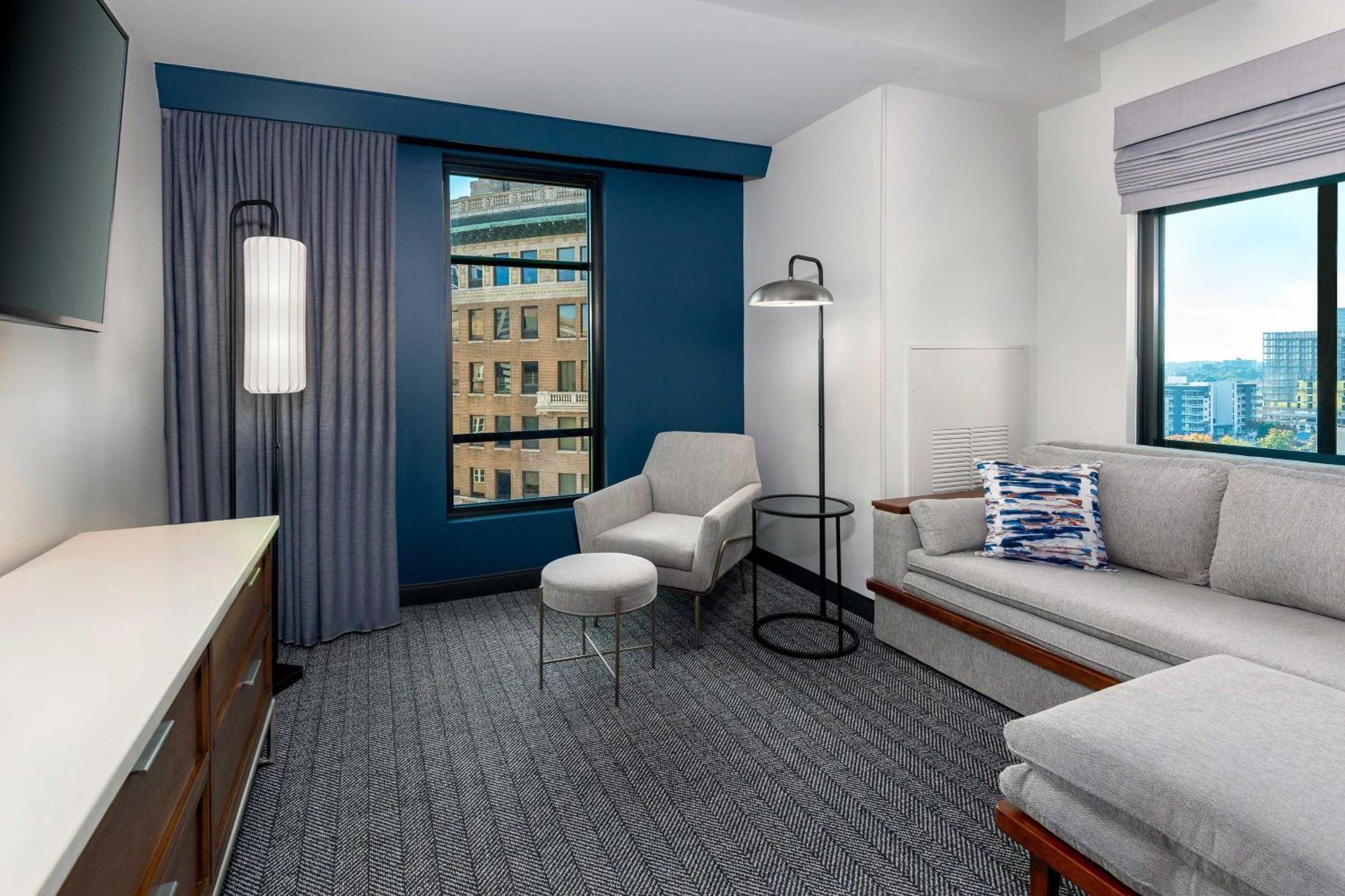 Hotel Courtyard By Marriott Atlanta Midtown Exterior foto